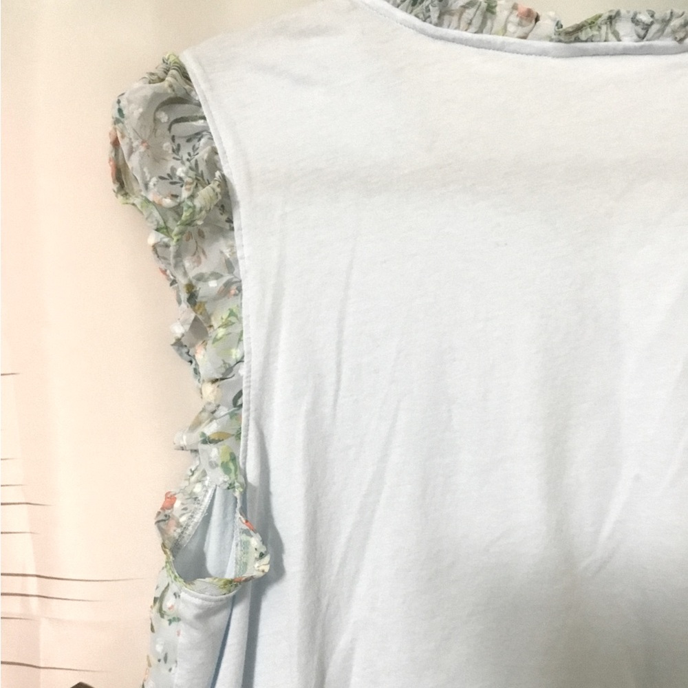 Lauren Conrad Light Blue Floral Print Flutter Sleeve Blouse~Size XXL - Picture 7 of 7